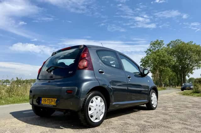 Peugeot 107 (2012) thumbnail 6