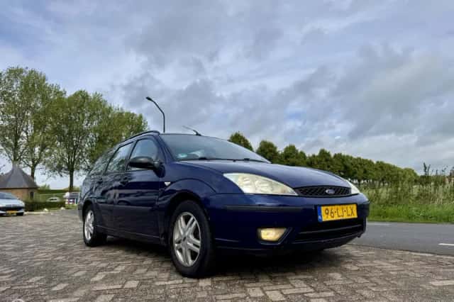 Ford Focus (2003) thumbnail 4