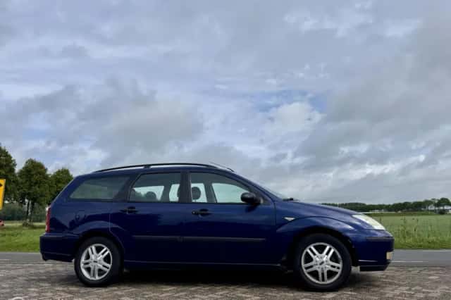 Ford Focus (2003) thumbnail 5