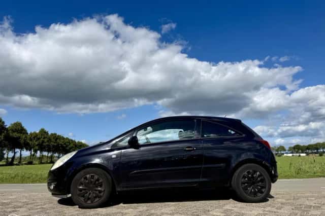 Opel Corsa (2007) thumbnail 2