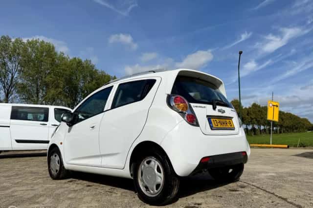 Chevrolet Spark (2010) thumbnail 3