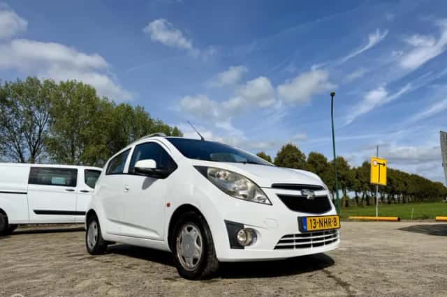 Chevrolet Spark (2010) thumbnail 4