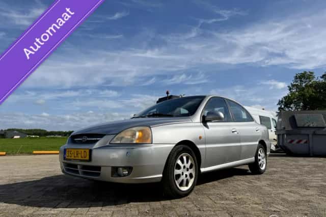 Kia Rio (2003) thumbnail 1