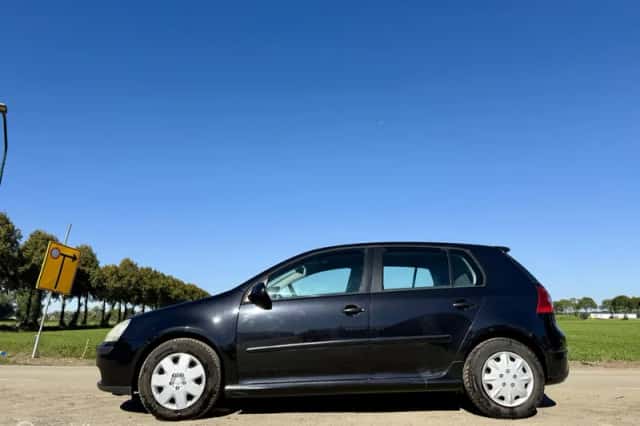 Volkswagen Golf (2005) thumbnail 2
