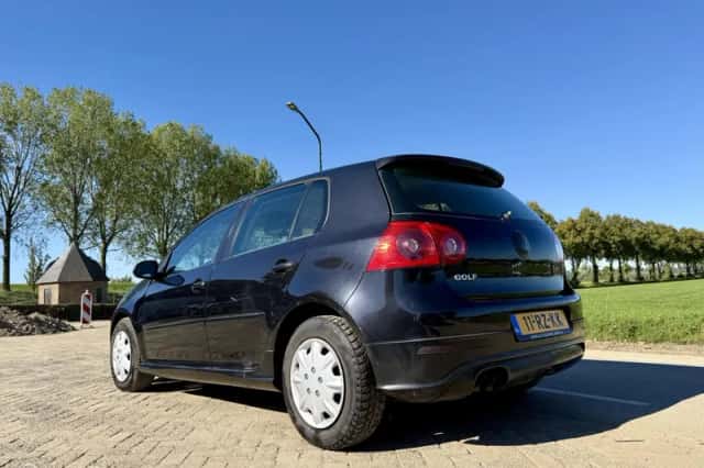 Volkswagen Golf (2005) thumbnail 3