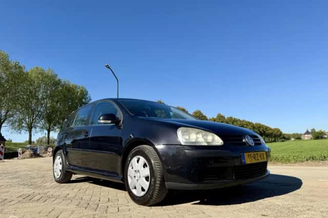 Volkswagen Golf (2005) thumbnail 4