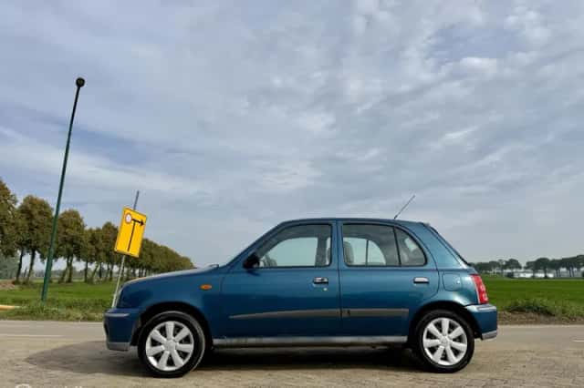 Nissan Micra (2000) thumbnail 2