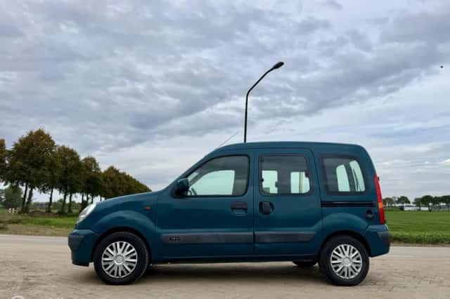 Renault Kangoo (2004) thumbnail 2