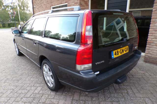 Volvo V70 (2001) thumbnail 3