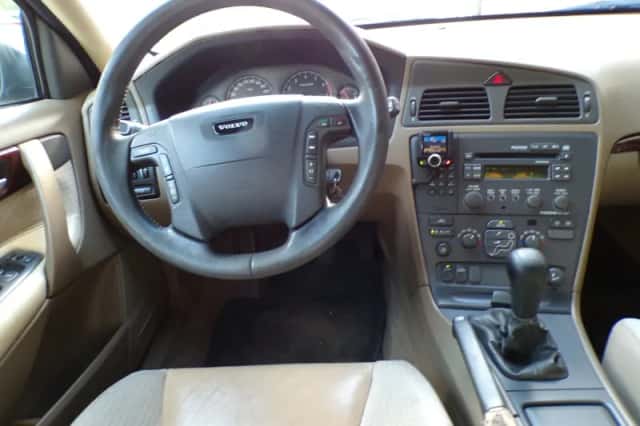 Volvo V70 (2001) thumbnail 5