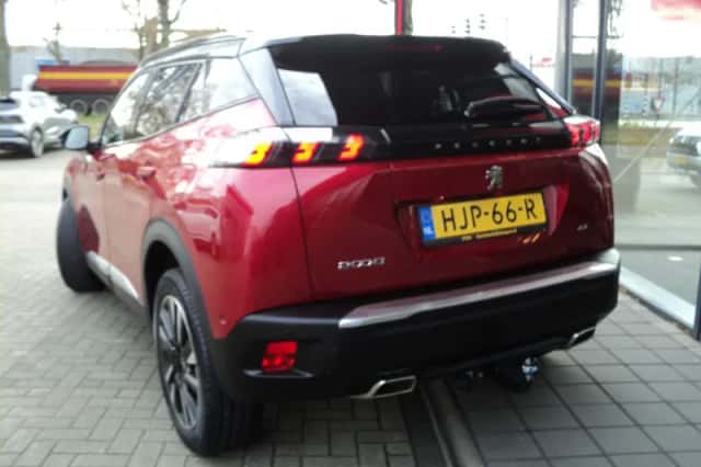 Peugeot 2008 (2020) thumbnail 4