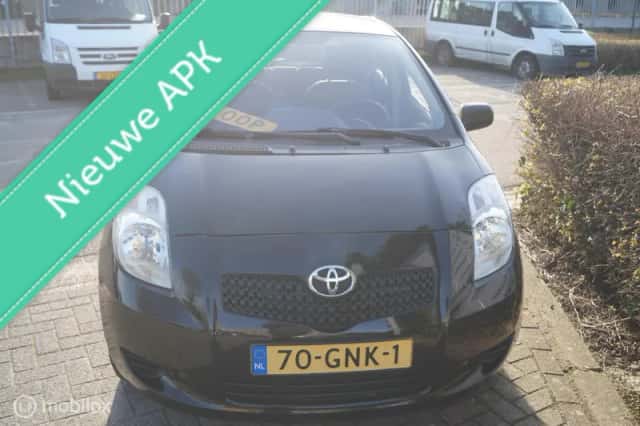 Toyota Yaris (2008) thumbnail 4
