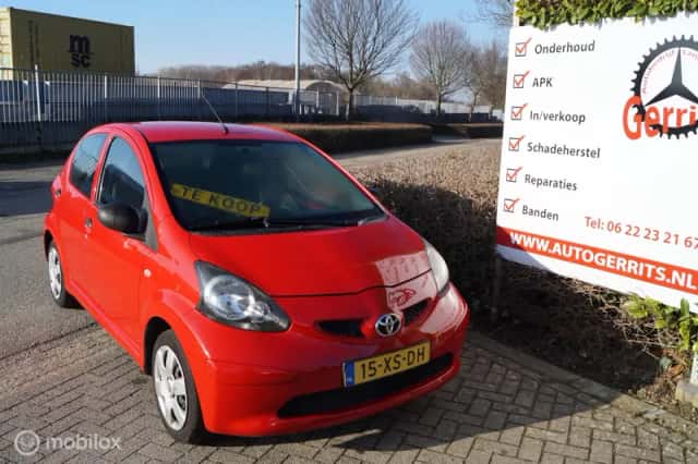 Toyota Aygo (2007) thumbnail 3