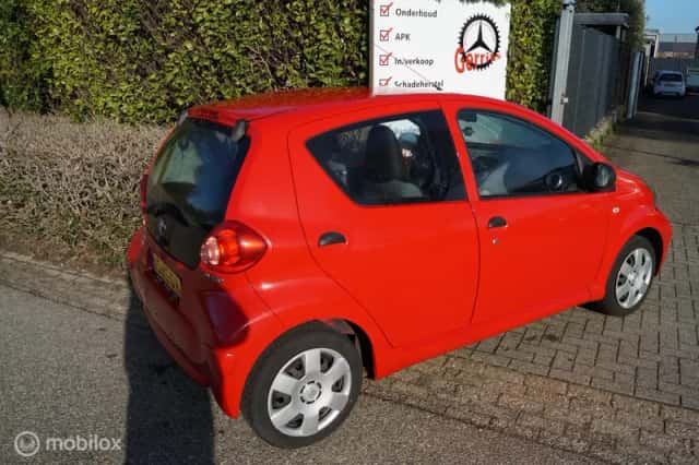 Toyota Aygo (2007) thumbnail 5