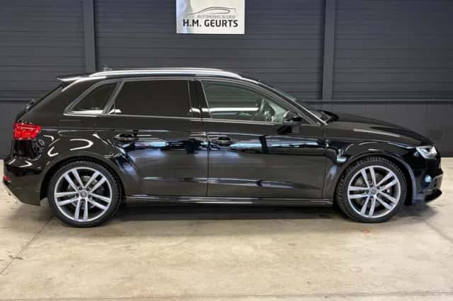 Audi S3 (2018) thumbnail 4