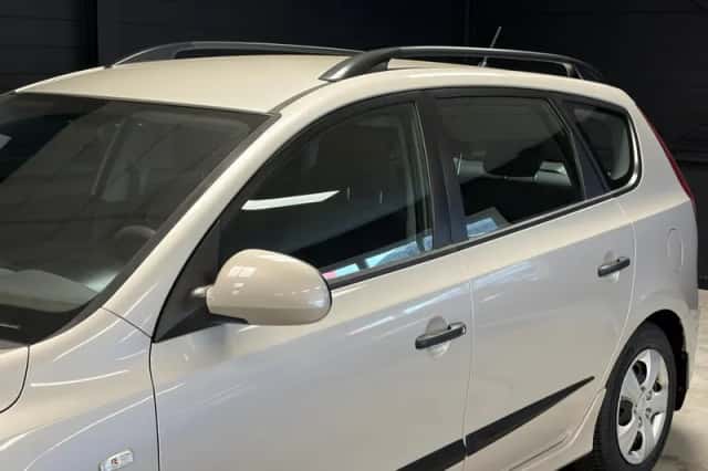 Hyundai i30 (2011) thumbnail 6