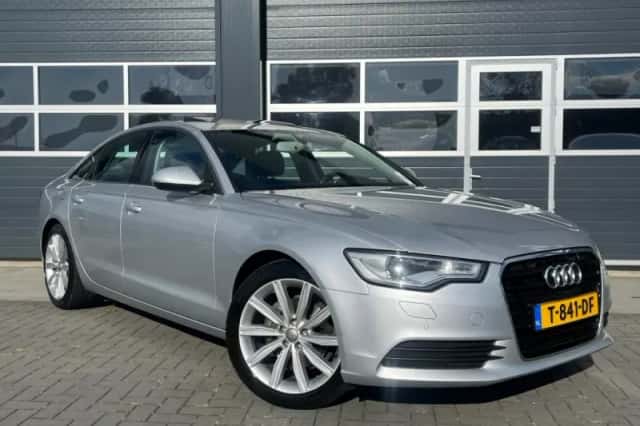 Audi A6 (2014) thumbnail 2