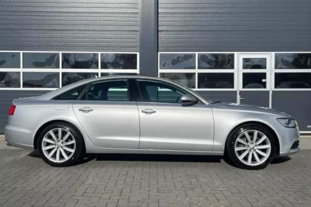 Audi A6 (2014) thumbnail 3