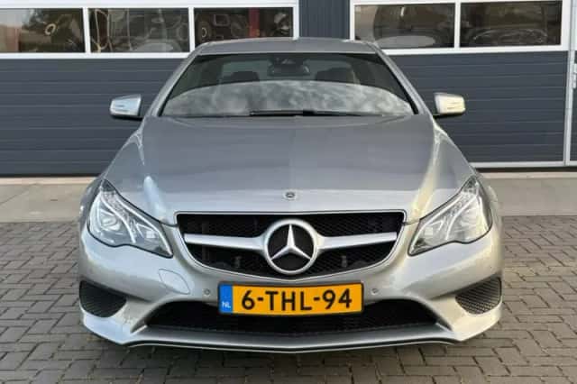 Mercedes-Benz E-Klasse (2013) thumbnail 2