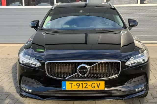 Volvo V90 (2018) thumbnail 1