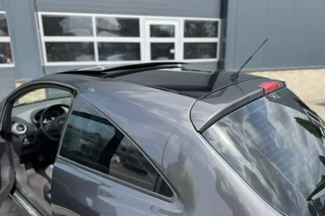 Opel Corsa (2011) thumbnail 6