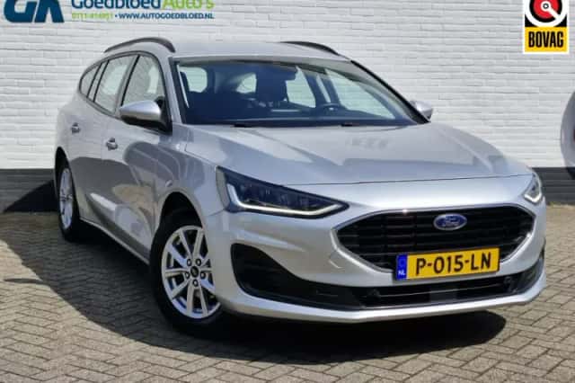 Ford Focus (2022) thumbnail 1