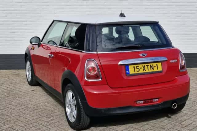 MINI Cooper (2012) thumbnail 5