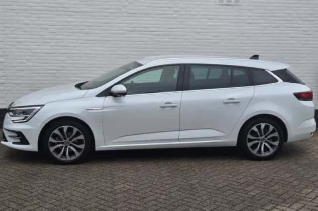 Renault Mégane (2023) thumbnail 4