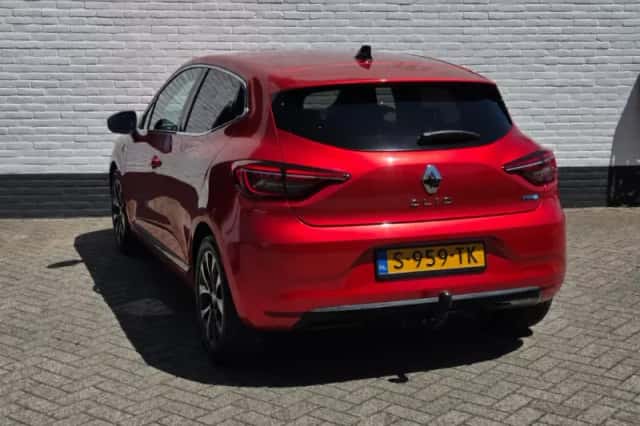 Renault Clio (2023) thumbnail 5