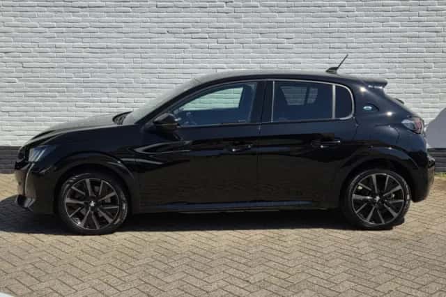 Peugeot e-208 (2023) thumbnail 4