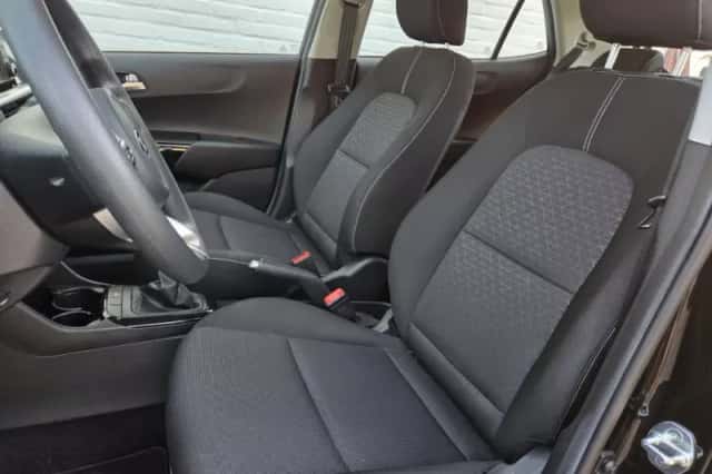 Kia Picanto (2019) thumbnail 3