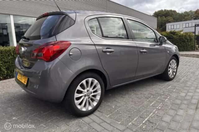 Opel Corsa (2015) thumbnail 4