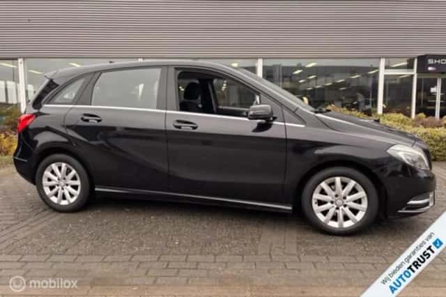 Mercedes-Benz B-Klasse (2012) thumbnail 3