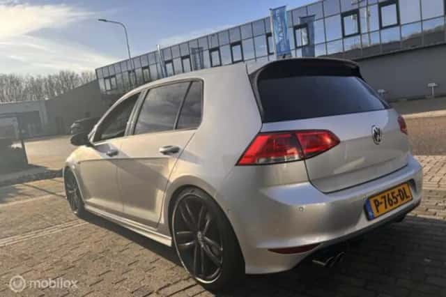 Volkswagen Golf (2022) thumbnail 5