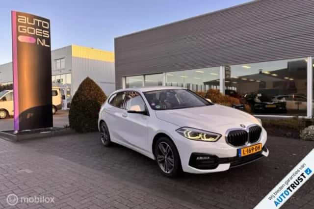 BMW 1-Serie (2021) thumbnail 1