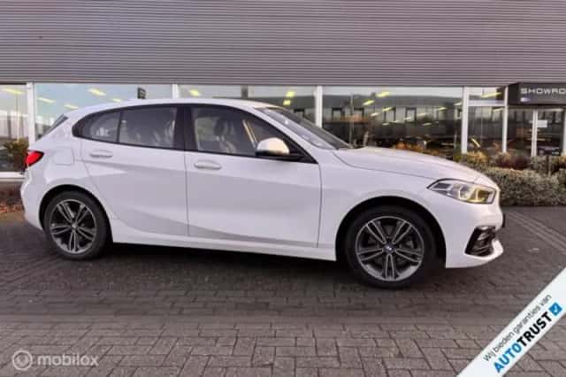 BMW 1-Serie (2021) thumbnail 3