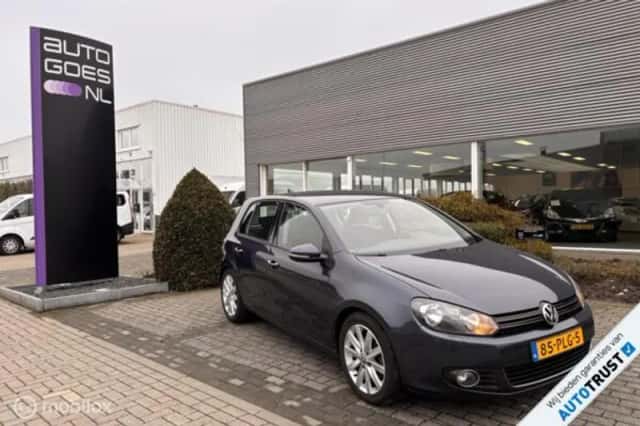 Volkswagen Golf (2011) thumbnail 1