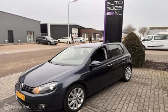 Volkswagen Golf (2011) thumbnail 6