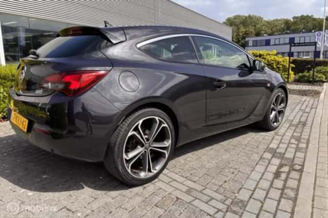 Opel Astra (2013) thumbnail 4