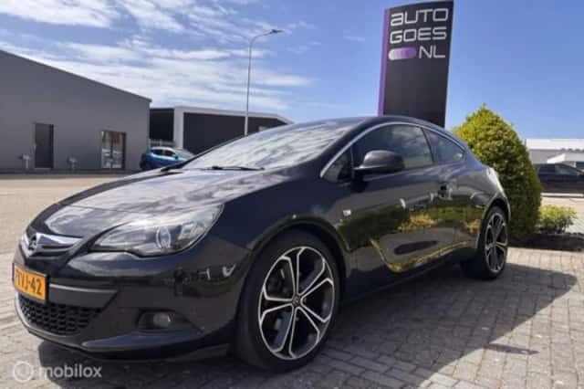Opel Astra (2013) thumbnail 6