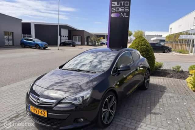Opel Astra (2013) thumbnail 6