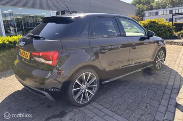Audi A1 (2023) thumbnail 4