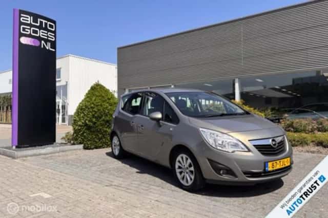 Opel Meriva (2012) thumbnail 1