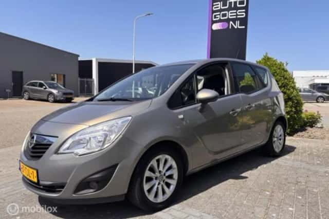 Opel Meriva (2012) thumbnail 6