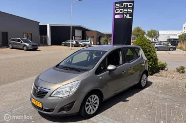 Opel Meriva (2012) thumbnail 6