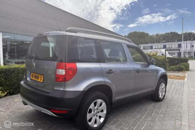 Škoda Yeti (2010) thumbnail 4