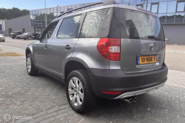 Škoda Yeti (2010) thumbnail 5