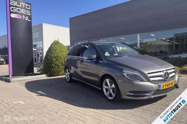 Mercedes-Benz B-Klasse (2014) thumbnail 2