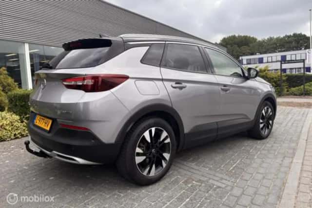 Opel Grandland (2020) thumbnail 3