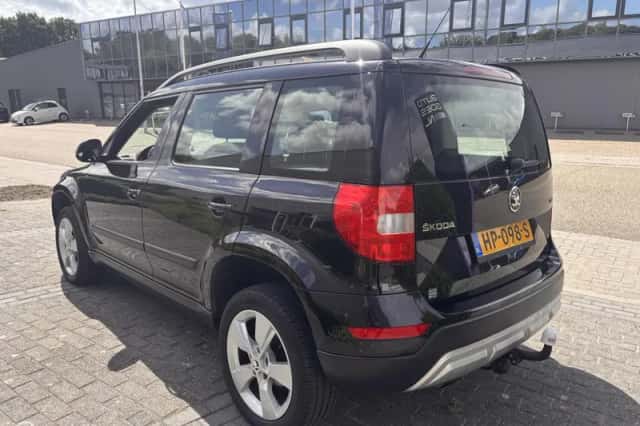 Škoda Yeti (2014) thumbnail 4